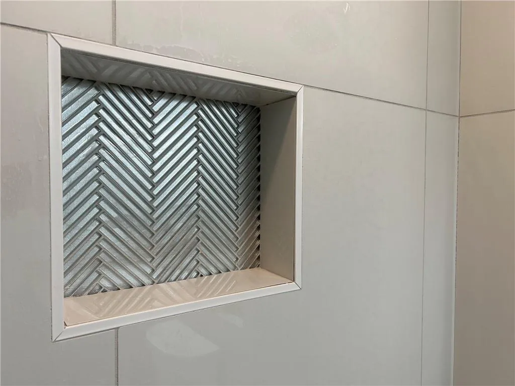 6802 Glenridge Drive Unit H, Sandy Springs, Georgia 30328, 2 Bedrooms Bedrooms, ,2 BathroomsBathrooms,Residential,Sold,6802 Glenridge Drive Unit H,7187122