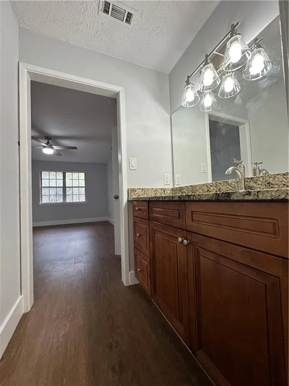 6802 Glenridge Drive Unit H, Sandy Springs, Georgia 30328, 2 Bedrooms Bedrooms, ,2 BathroomsBathrooms,Residential,Sold,6802 Glenridge Drive Unit H,7187122