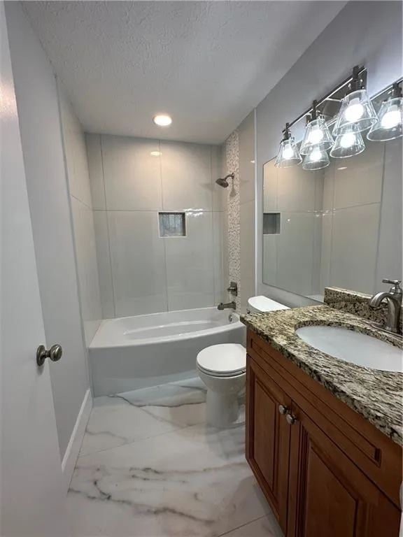 6802 Glenridge Drive Unit H, Sandy Springs, Georgia 30328, 2 Bedrooms Bedrooms, ,2 BathroomsBathrooms,Residential,Sold,6802 Glenridge Drive Unit H,7187122