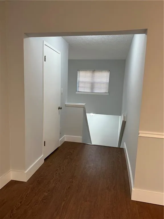 6802 Glenridge Drive Unit H, Sandy Springs, Georgia 30328, 2 Bedrooms Bedrooms, ,2 BathroomsBathrooms,Residential,Sold,6802 Glenridge Drive Unit H,7187122