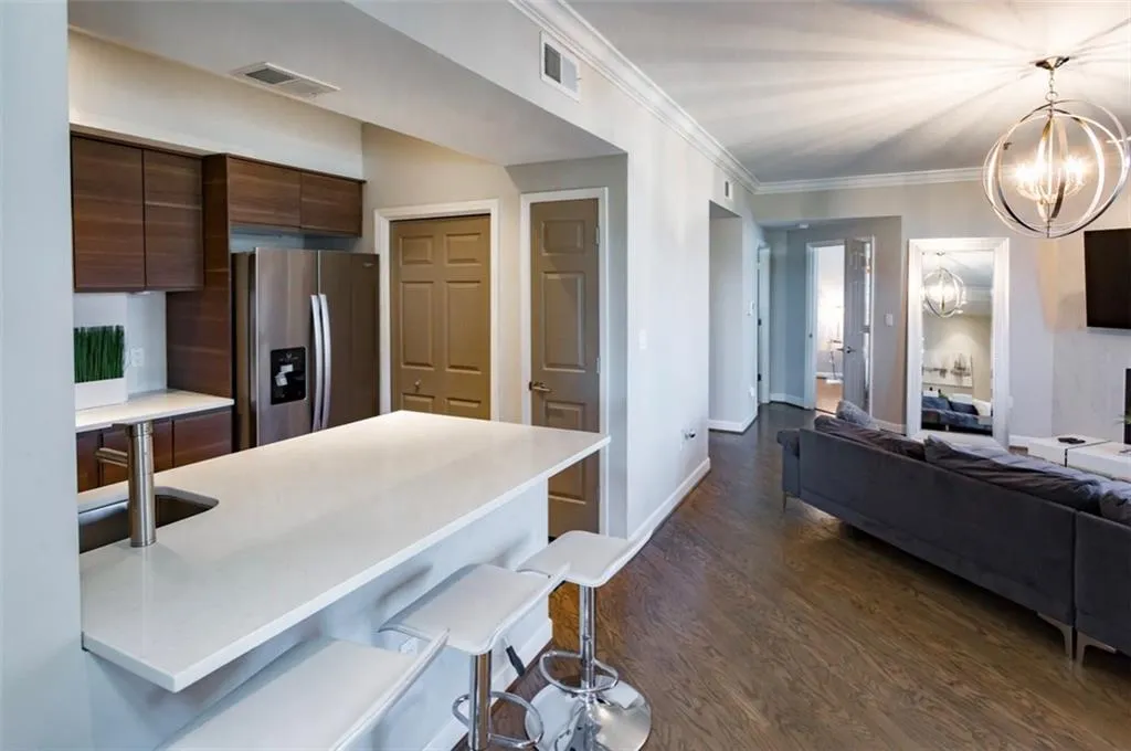 2161 Peachtree Road Ne Unit 605, Atlanta, Georgia 30309, 2 Bedrooms Bedrooms, ,2 BathroomsBathrooms,Residential,For Sale,2161 Peachtree Road Ne Unit 605,7557609