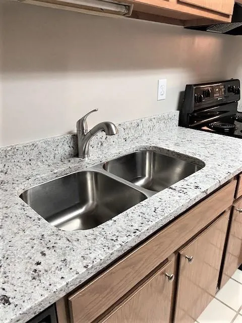 1912 Huntingdon Chase, Sandy Springs, Georgia 30350, 2 Bedrooms Bedrooms, ,2 BathroomsBathrooms,Residential,Sold,1912 Huntingdon Chase,6907795