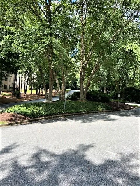 1912 Huntingdon Chase, Sandy Springs, Georgia 30350, 2 Bedrooms Bedrooms, ,2 BathroomsBathrooms,Residential,Sold,1912 Huntingdon Chase,6907795