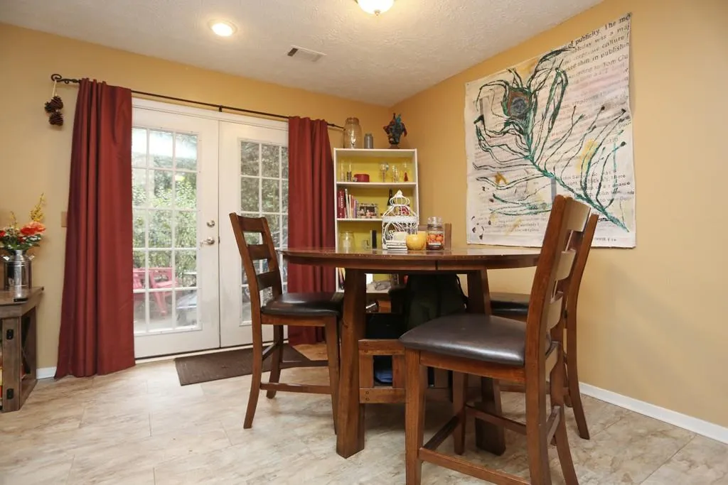 2808 Queen Anne Court, Sandy Springs, Georgia 30350, 2 Bedrooms Bedrooms, ,2 BathroomsBathrooms,Residential,Sold,2808 Queen Anne Court,5640908