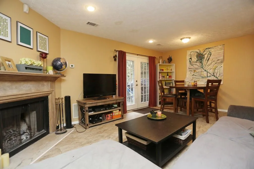 2808 Queen Anne Court, Sandy Springs, Georgia 30350, 2 Bedrooms Bedrooms, ,2 BathroomsBathrooms,Residential,Sold,2808 Queen Anne Court,5640908