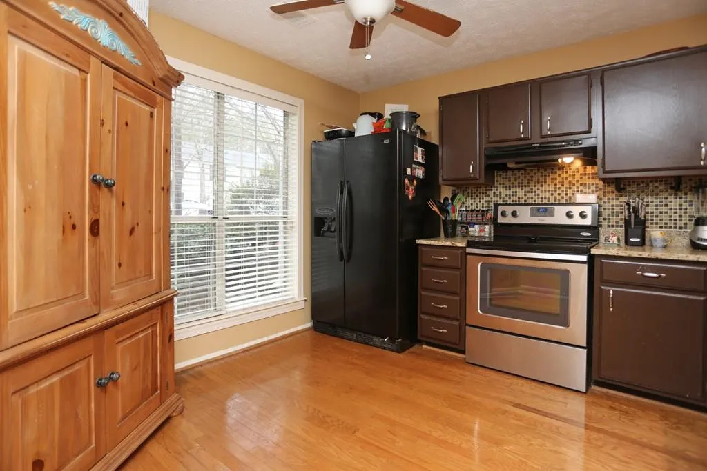 2808 Queen Anne Court, Sandy Springs, Georgia 30350, 2 Bedrooms Bedrooms, ,2 BathroomsBathrooms,Residential,Sold,2808 Queen Anne Court,5640908