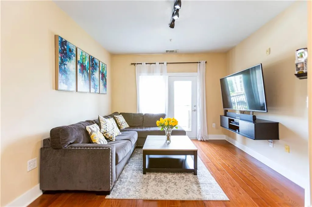 799 Hammond Drive Unit 317, Sandy Springs, Georgia 30328, 1 Bedroom Bedrooms, ,1 BathroomBathrooms,Residential,Sold,799 Hammond Drive Unit 317,6761114