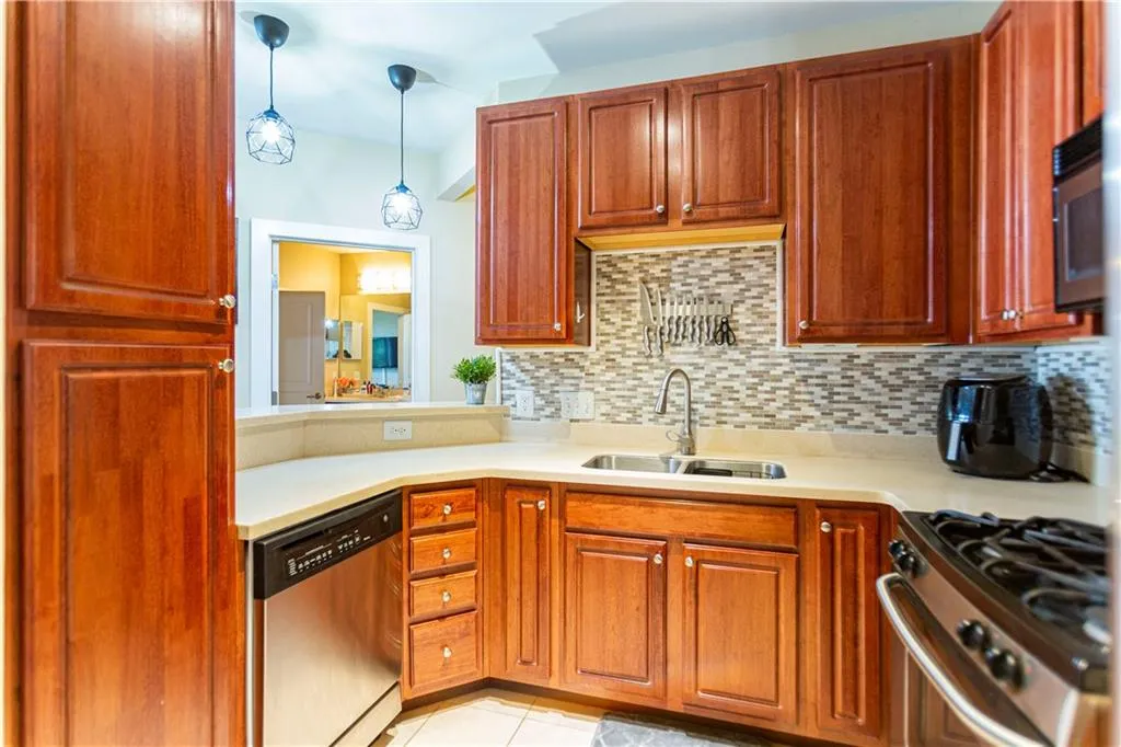 799 Hammond Drive Unit 317, Sandy Springs, Georgia 30328, 1 Bedroom Bedrooms, ,1 BathroomBathrooms,Residential,Sold,799 Hammond Drive Unit 317,6761114