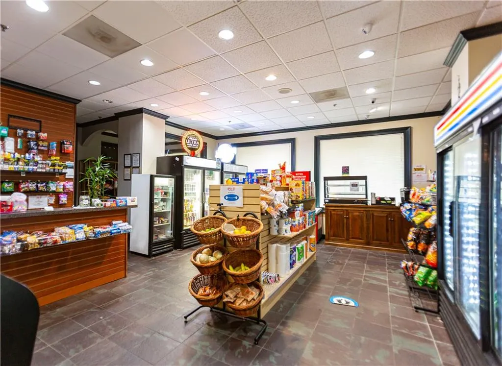 799 Hammond Drive Unit 317, Sandy Springs, Georgia 30328, 1 Bedroom Bedrooms, ,1 BathroomBathrooms,Residential,Sold,799 Hammond Drive Unit 317,6761114