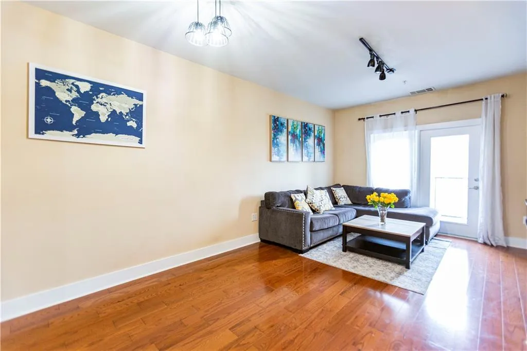 799 Hammond Drive Unit 317, Sandy Springs, Georgia 30328, 1 Bedroom Bedrooms, ,1 BathroomBathrooms,Residential,Sold,799 Hammond Drive Unit 317,6761114