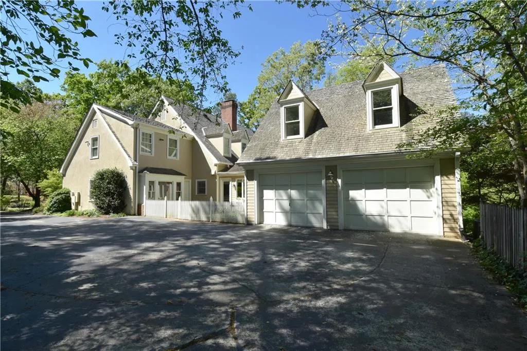 3 Old Virginia Chase, Sandy Springs, Georgia 30327, 6 Bedrooms Bedrooms, ,6 BathroomsBathrooms,Residential,Sold,3 Old Virginia Chase,5876373