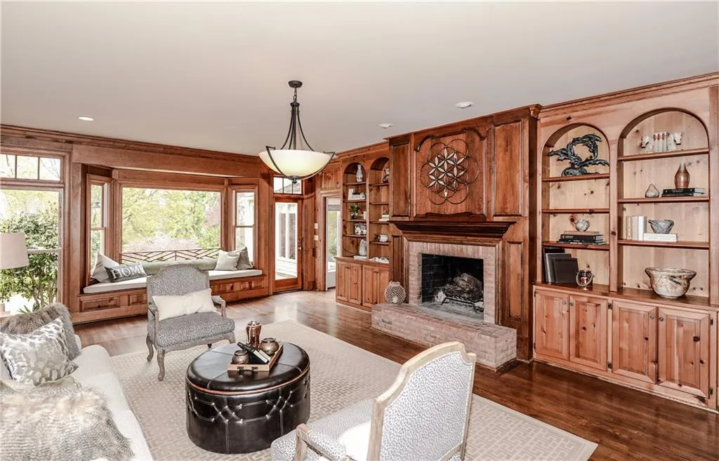 3 Old Virginia Chase, Sandy Springs, Georgia 30327, 6 Bedrooms Bedrooms, ,6 BathroomsBathrooms,Residential,Sold,3 Old Virginia Chase,5876373