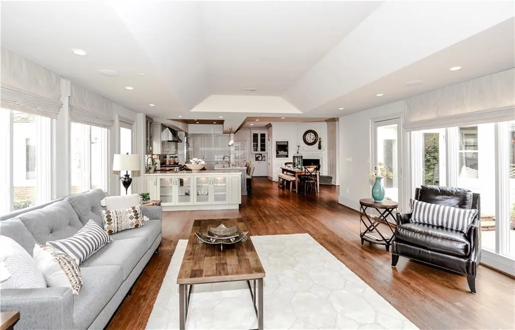 3 Old Virginia Chase, Sandy Springs, Georgia 30327, 6 Bedrooms Bedrooms, ,6 BathroomsBathrooms,Residential,Sold,3 Old Virginia Chase,5876373
