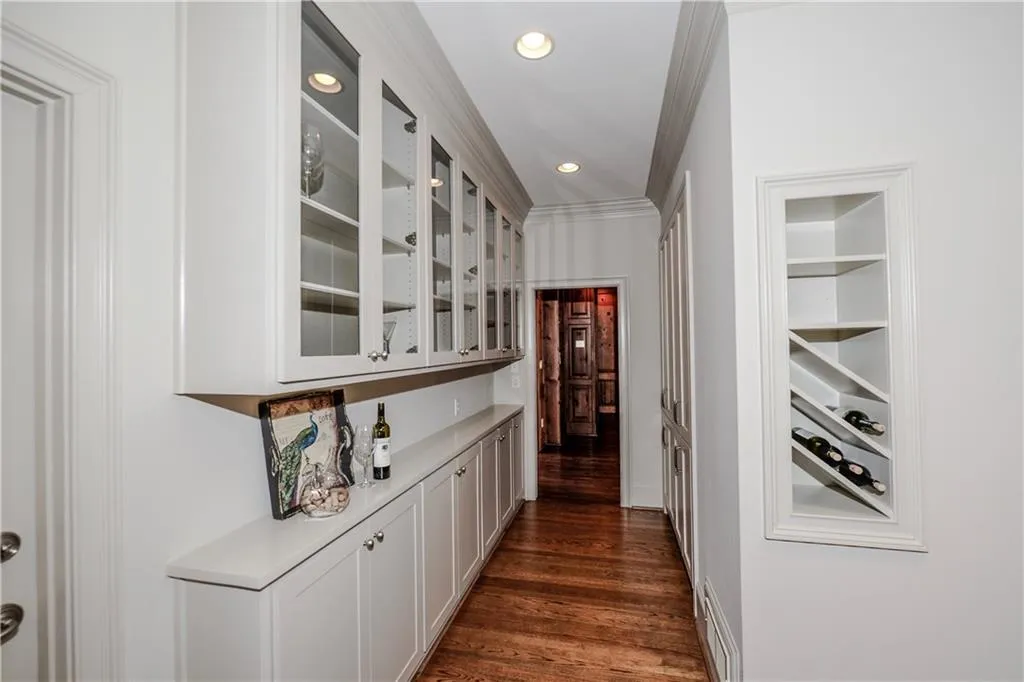 3 Old Virginia Chase, Sandy Springs, Georgia 30327, 6 Bedrooms Bedrooms, ,6 BathroomsBathrooms,Residential,Sold,3 Old Virginia Chase,5876373