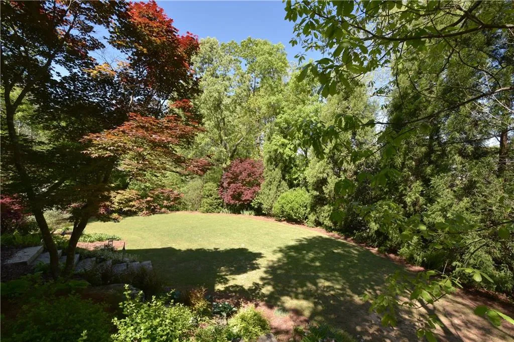 3 Old Virginia Chase, Sandy Springs, Georgia 30327, 6 Bedrooms Bedrooms, ,6 BathroomsBathrooms,Residential,Sold,3 Old Virginia Chase,5876373