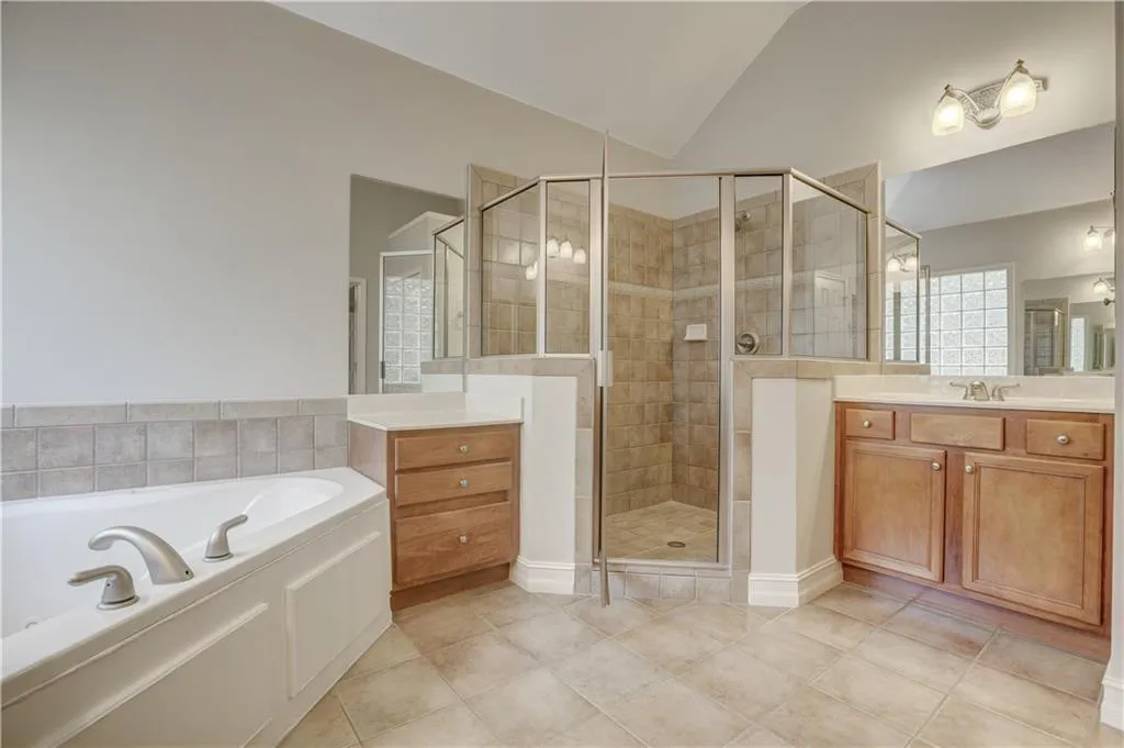 7320 Village Creek Trace, Sandy Springs, Georgia 30328, 4 Bedrooms Bedrooms, ,3 BathroomsBathrooms,Residential,Sold,7320 Village Creek Trace,6038790