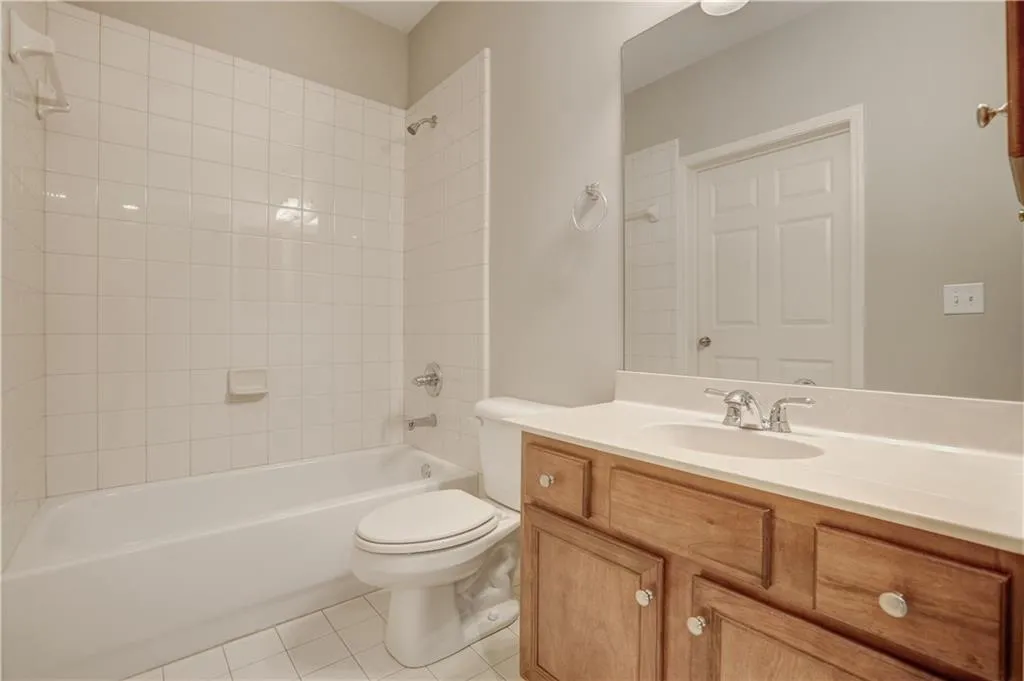 7320 Village Creek Trace, Sandy Springs, Georgia 30328, 4 Bedrooms Bedrooms, ,3 BathroomsBathrooms,Residential,Sold,7320 Village Creek Trace,6038790