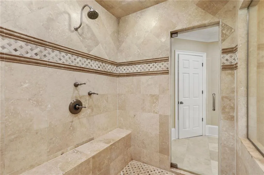 125 N Devereux Court, Atlanta, Georgia 30327, 5 Bedrooms Bedrooms, ,5 BathroomsBathrooms,Residential,Sold,125 N Devereux Court,6729060