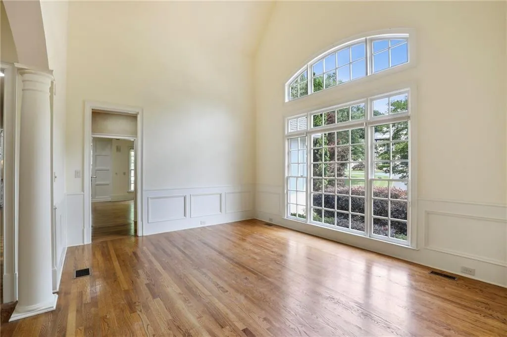 125 N Devereux Court, Atlanta, Georgia 30327, 5 Bedrooms Bedrooms, ,5 BathroomsBathrooms,Residential,Sold,125 N Devereux Court,6729060