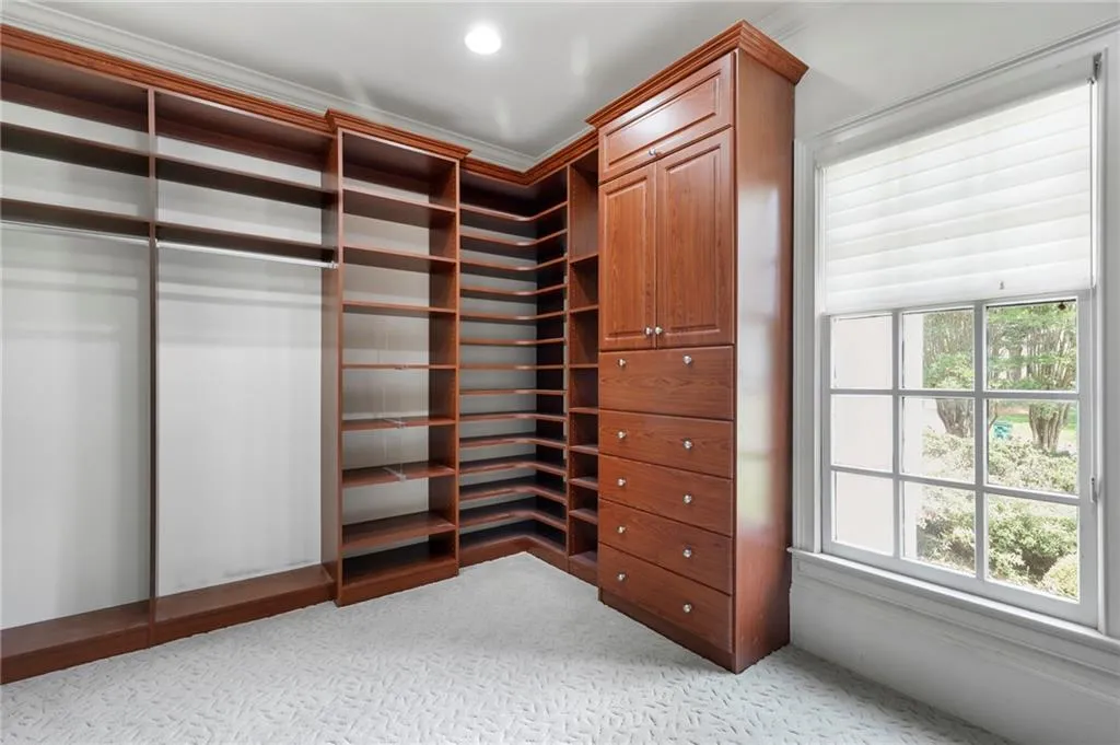125 N Devereux Court, Atlanta, Georgia 30327, 5 Bedrooms Bedrooms, ,5 BathroomsBathrooms,Residential,Sold,125 N Devereux Court,6729060
