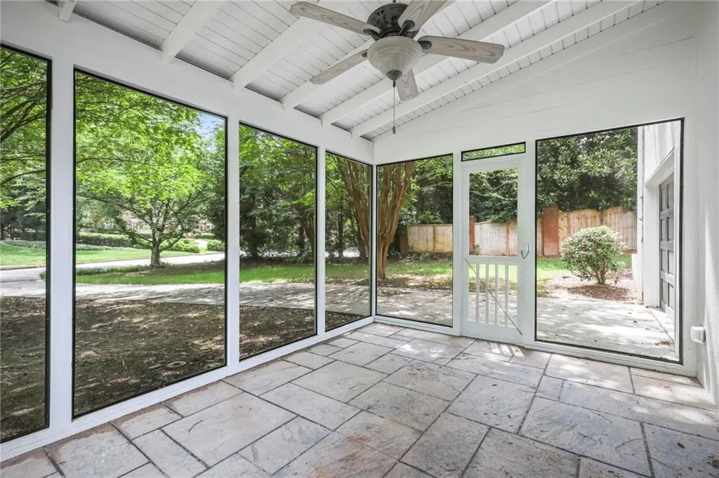 125 N Devereux Court, Atlanta, Georgia 30327, 5 Bedrooms Bedrooms, ,5 BathroomsBathrooms,Residential,Sold,125 N Devereux Court,6729060