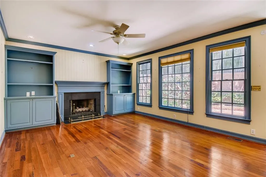 355 Fountain Oaks Lane, Atlanta, Georgia 30342, 3 Bedrooms Bedrooms, ,2 BathroomsBathrooms,Residential,Sold,355 Fountain Oaks Lane,6537893