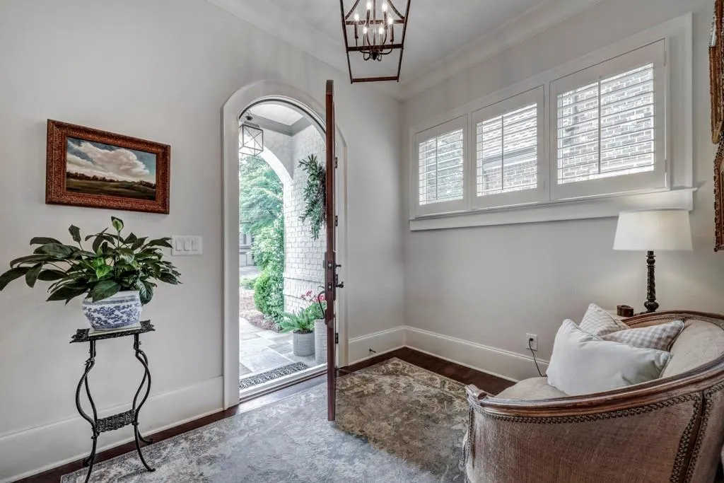 1068 Pine Grove Avenue Ne, Brookhaven, Georgia 30319, 5 Bedrooms Bedrooms, ,4 BathroomsBathrooms,Residential,Sold,1068 Pine Grove Avenue Ne,6557303