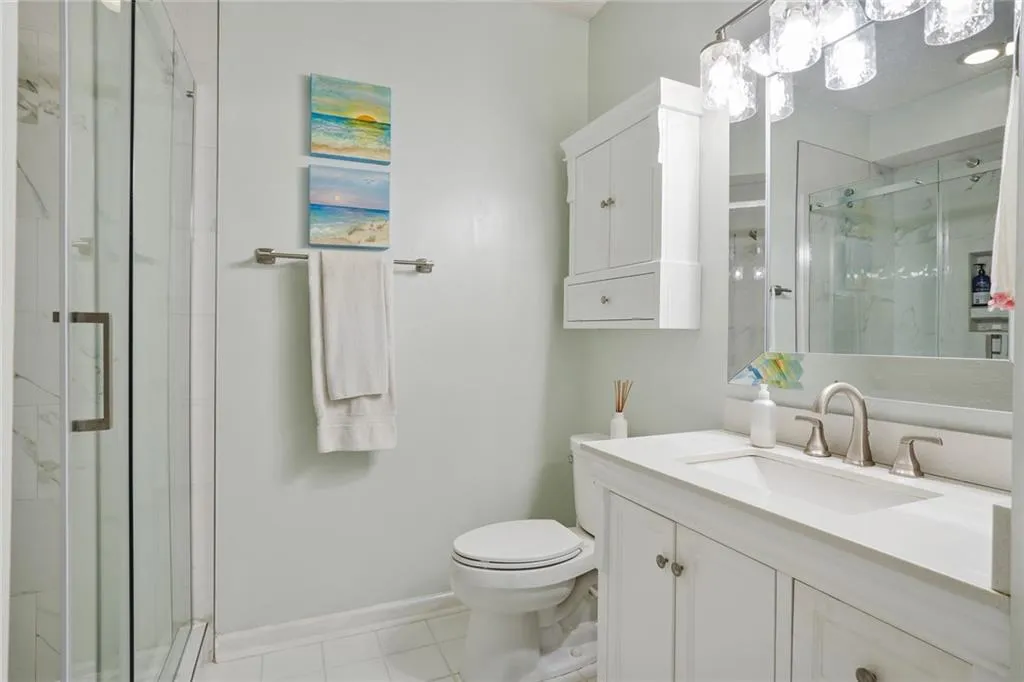 5559 Glenridge Drive Unit 2401, Atlanta, Georgia 30342, 2 Bedrooms Bedrooms, ,1 BathroomBathrooms,Residential,Sold,5559 Glenridge Drive Unit 2401,7437984