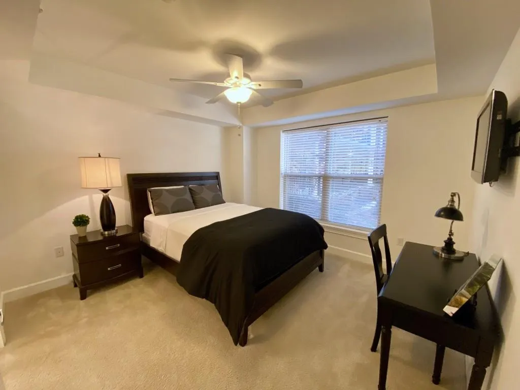 200 River Vista Drive Unit 312, Atlanta, Georgia 30339, 2 Bedrooms Bedrooms, ,2 BathroomsBathrooms,Residential,Sold,200 River Vista Drive Unit 312,6866177