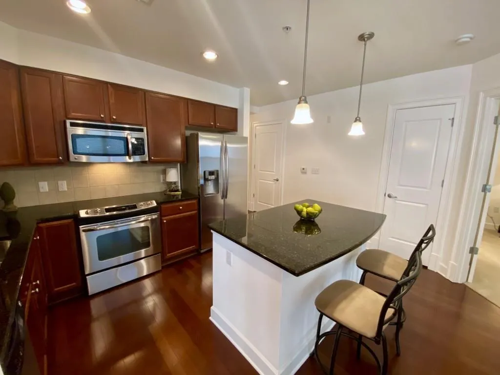 200 River Vista Drive Unit 312, Atlanta, Georgia 30339, 2 Bedrooms Bedrooms, ,2 BathroomsBathrooms,Residential,Sold,200 River Vista Drive Unit 312,6866177