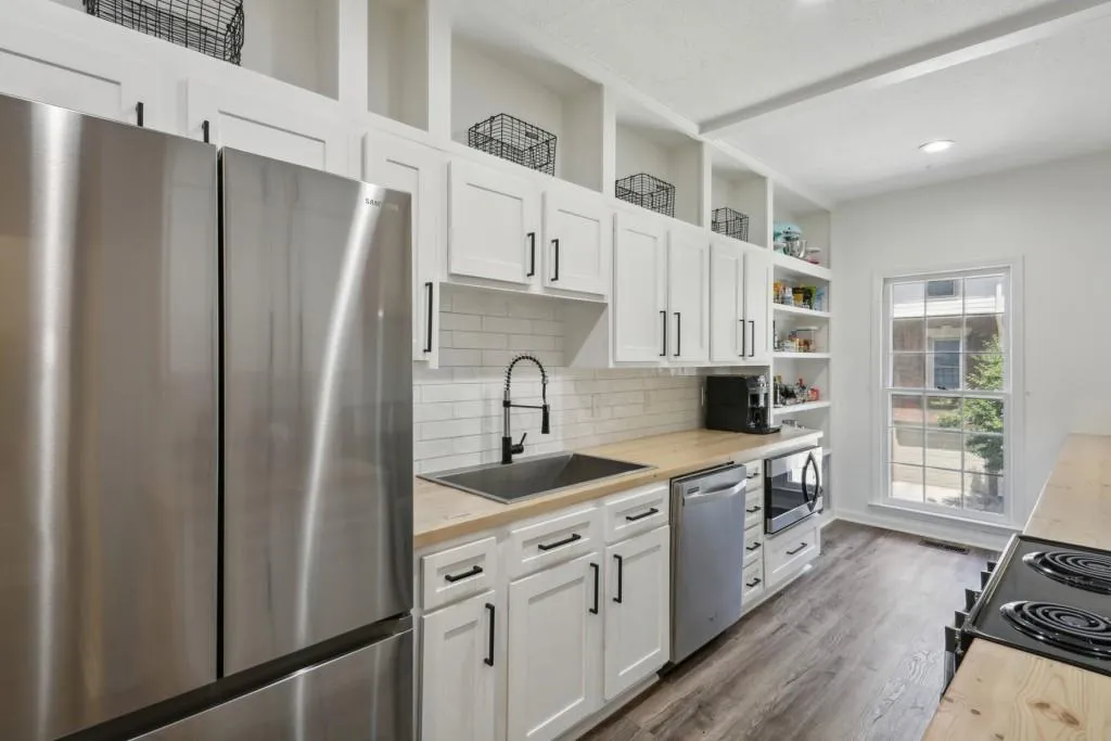 403 Brandywine Circle, Sandy Springs, Georgia 30350, 3 Bedrooms Bedrooms, ,2 BathroomsBathrooms,Residential,Sold,403 Brandywine Circle,7379971