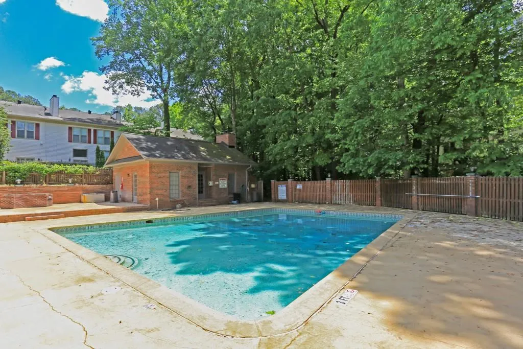 403 Brandywine Circle, Sandy Springs, Georgia 30350, 3 Bedrooms Bedrooms, ,2 BathroomsBathrooms,Residential,Sold,403 Brandywine Circle,7379971