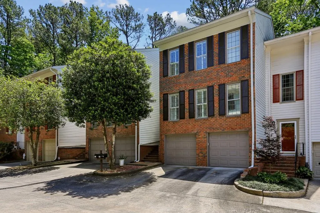 403 Brandywine Circle, Sandy Springs, Georgia 30350, 3 Bedrooms Bedrooms, ,2 BathroomsBathrooms,Residential,Sold,403 Brandywine Circle,7379971