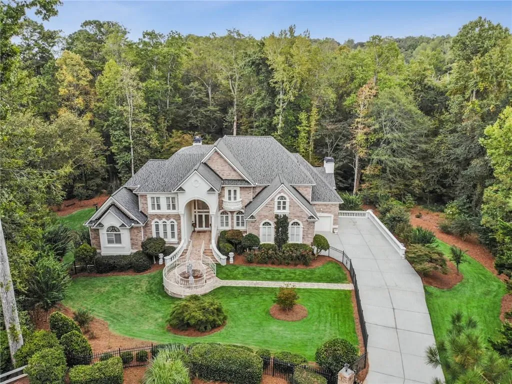 2145 Clay Drive, Atlanta, Georgia 30350, 5 Bedrooms Bedrooms, ,5 BathroomsBathrooms,Residential,For Sale,2145 Clay Drive,7658342