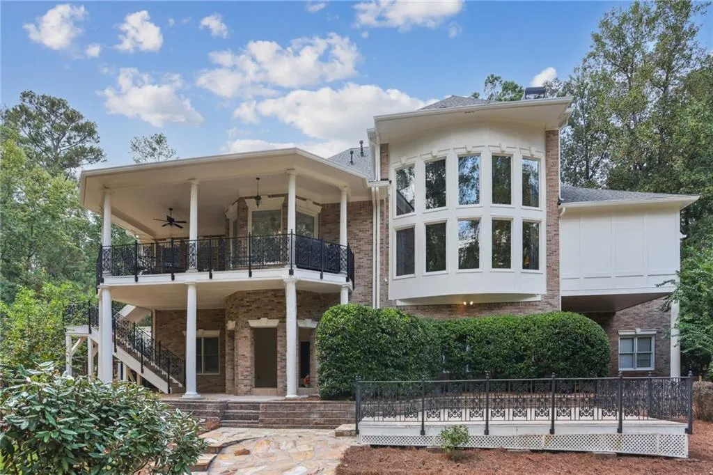 2145 Clay Drive, Atlanta, Georgia 30350, 5 Bedrooms Bedrooms, ,5 BathroomsBathrooms,Residential,For Sale,2145 Clay Drive,7658342