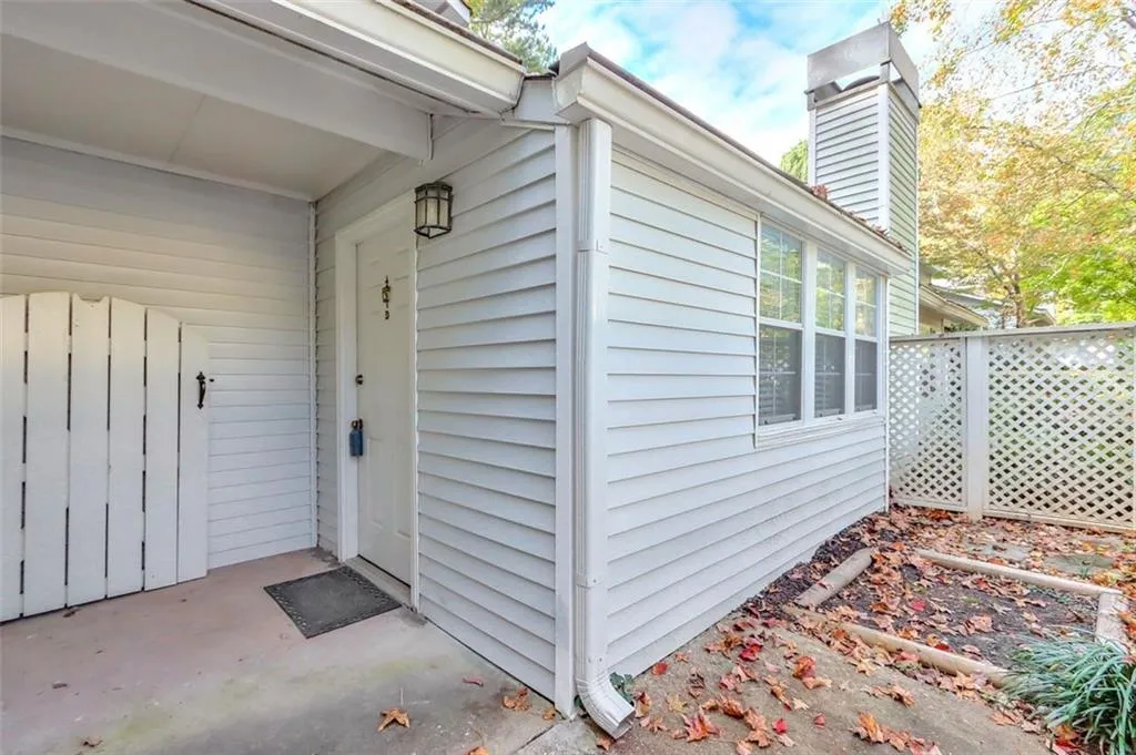 6802 Glenridge Drive Unit D, Sandy Springs, Georgia 30328, 1 Bedroom Bedrooms, ,1 BathroomBathrooms,Residential,Sold,6802 Glenridge Drive Unit D,6796275