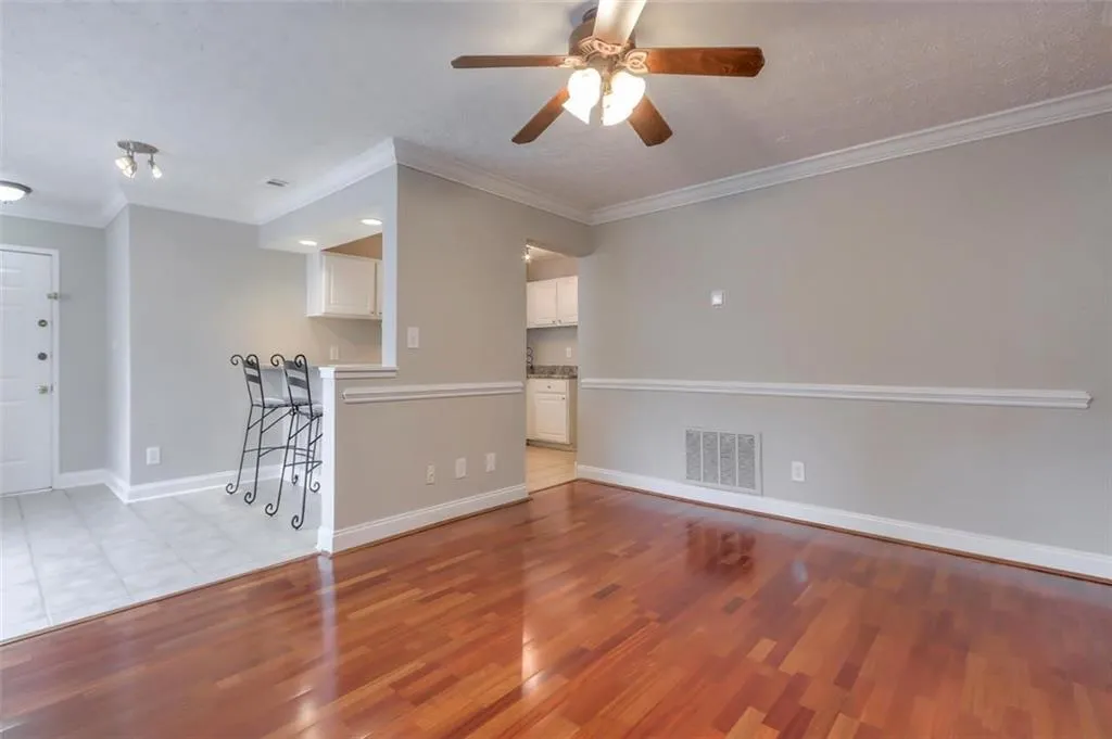 6802 Glenridge Drive Unit D, Sandy Springs, Georgia 30328, 1 Bedroom Bedrooms, ,1 BathroomBathrooms,Residential,Sold,6802 Glenridge Drive Unit D,6796275