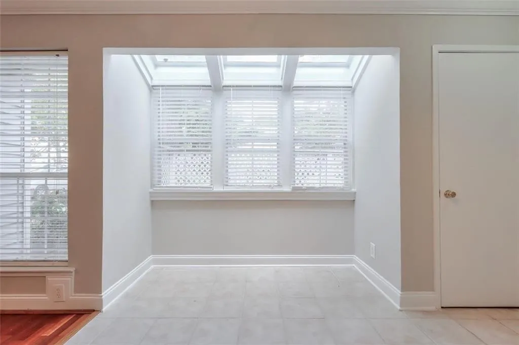 6802 Glenridge Drive Unit D, Sandy Springs, Georgia 30328, 1 Bedroom Bedrooms, ,1 BathroomBathrooms,Residential,Sold,6802 Glenridge Drive Unit D,6796275