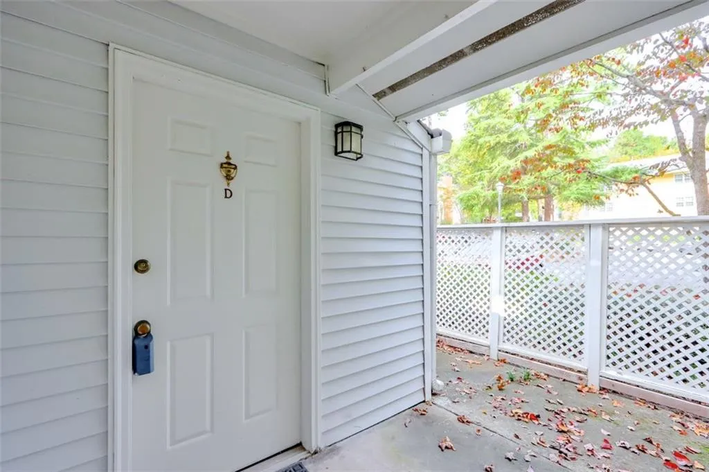 6802 Glenridge Drive Unit D, Sandy Springs, Georgia 30328, 1 Bedroom Bedrooms, ,1 BathroomBathrooms,Residential,Sold,6802 Glenridge Drive Unit D,6796275