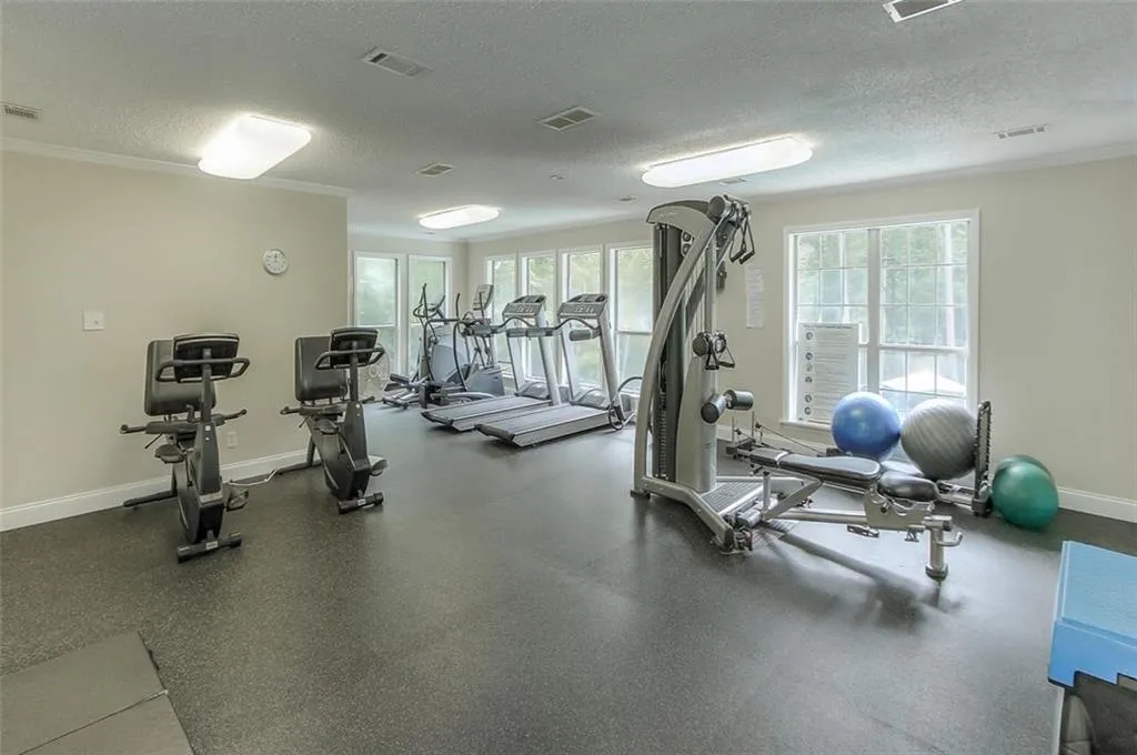 6802 Glenridge Drive Unit D, Sandy Springs, Georgia 30328, 1 Bedroom Bedrooms, ,1 BathroomBathrooms,Residential,Sold,6802 Glenridge Drive Unit D,6796275