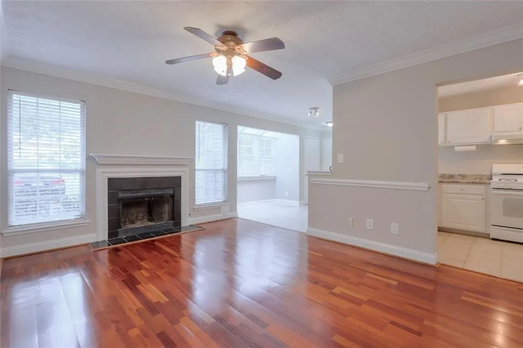 6802 Glenridge Drive Unit D, Sandy Springs, Georgia 30328, 1 Bedroom Bedrooms, ,1 BathroomBathrooms,Residential,Sold,6802 Glenridge Drive Unit D,6796275