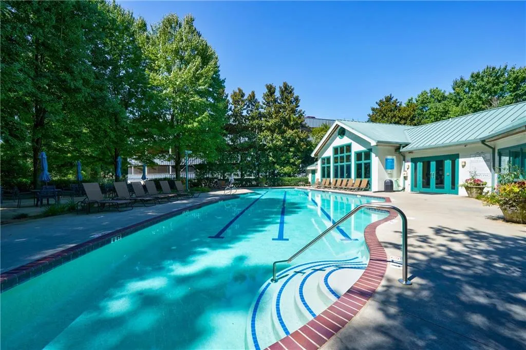 Community pool
