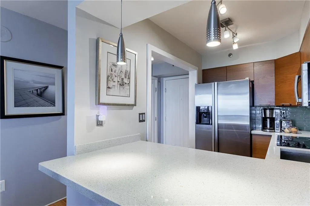 Beautiful Quartz Kitchen Counters
