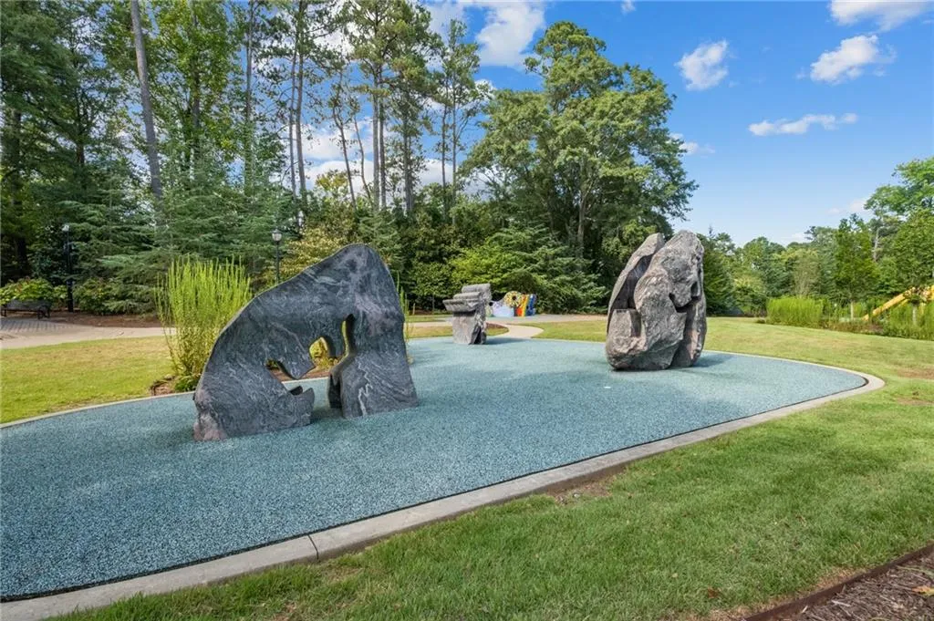 6875 Heathfield Drive, Sandy Springs, Georgia 30328, 5 Bedrooms Bedrooms, ,3 BathroomsBathrooms,Residential,Sold,6875 Heathfield Drive,7450337