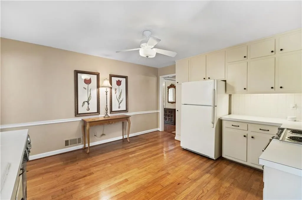 6875 Heathfield Drive, Sandy Springs, Georgia 30328, 5 Bedrooms Bedrooms, ,3 BathroomsBathrooms,Residential,Sold,6875 Heathfield Drive,7450337