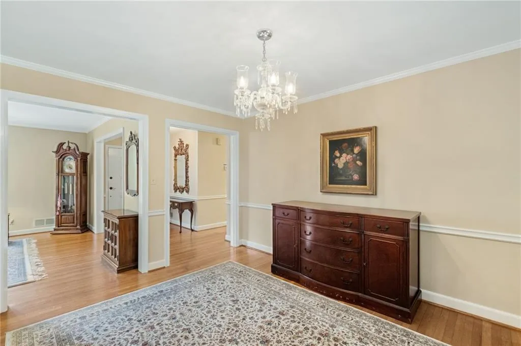6875 Heathfield Drive, Sandy Springs, Georgia 30328, 5 Bedrooms Bedrooms, ,3 BathroomsBathrooms,Residential,Sold,6875 Heathfield Drive,7450337