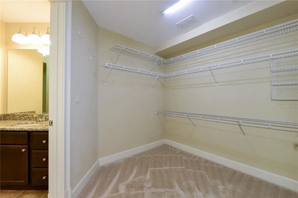 200 River Vista Drive Unit 401, Atlanta, Georgia 30339, 1 Bedroom Bedrooms, ,1 BathroomBathrooms,Residential,Sold,200 River Vista Drive Unit 401,5752027