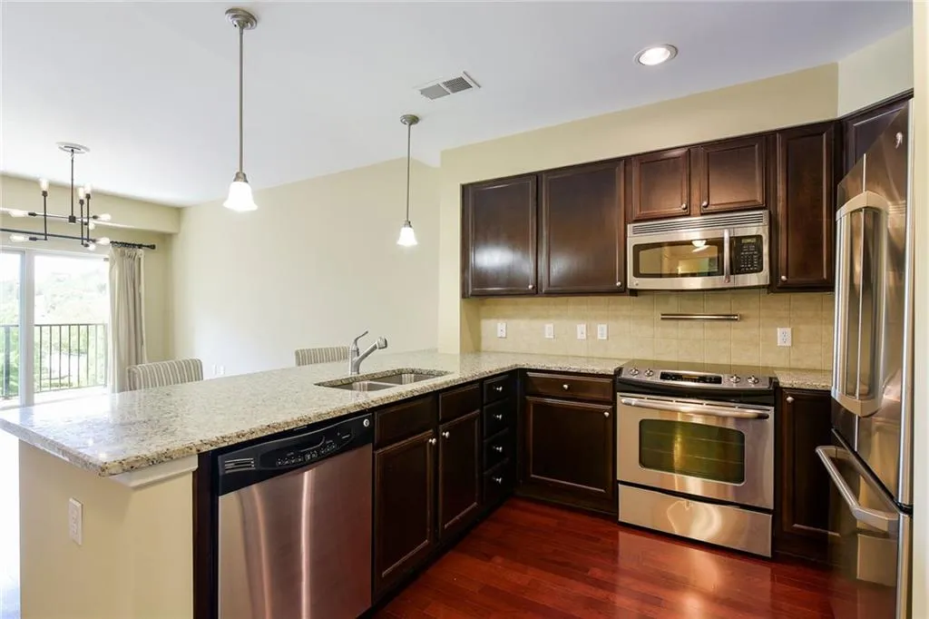 200 River Vista Drive Unit 401, Atlanta, Georgia 30339, 1 Bedroom Bedrooms, ,1 BathroomBathrooms,Residential,Sold,200 River Vista Drive Unit 401,5752027