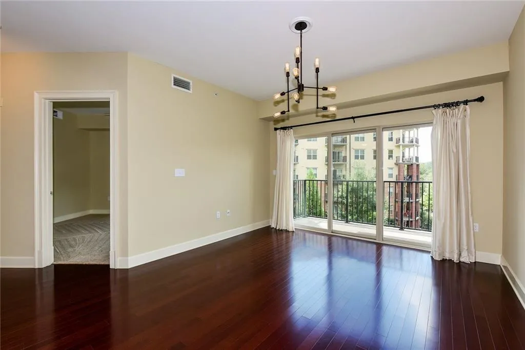 200 River Vista Drive Unit 401, Atlanta, Georgia 30339, 1 Bedroom Bedrooms, ,1 BathroomBathrooms,Residential,Sold,200 River Vista Drive Unit 401,5752027