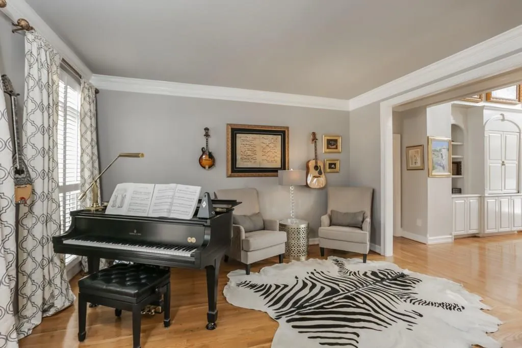 5775 De Claire Court, Atlanta, Georgia 30328, 5 Bedrooms Bedrooms, ,5 BathroomsBathrooms,Residential,Sold,5775 De Claire Court,6124352